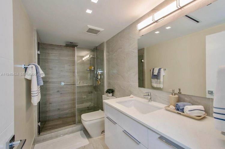 King Cole #822 image #21