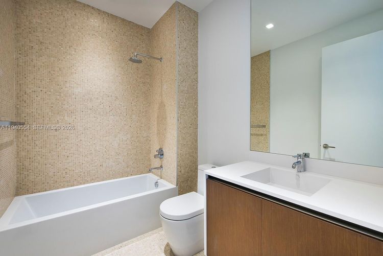 Louver House #302 image #13