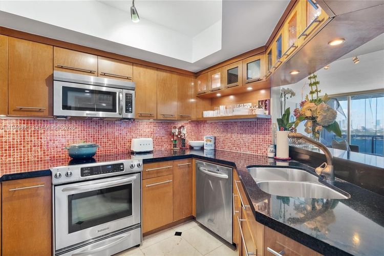 Sunset Harbour South #1710 image #7