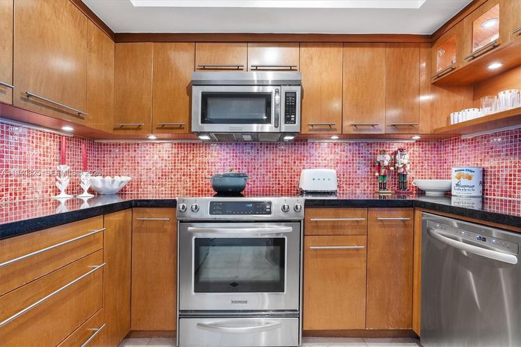 Sunset Harbour South #1710 image #8