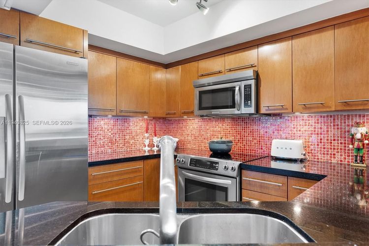 Sunset Harbour South #1710 image #9