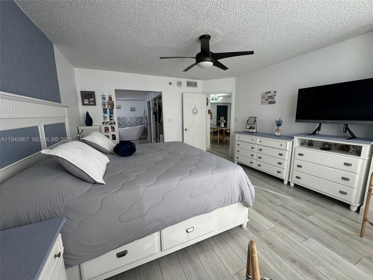 Mystic Pointe 500 #2403 image #9