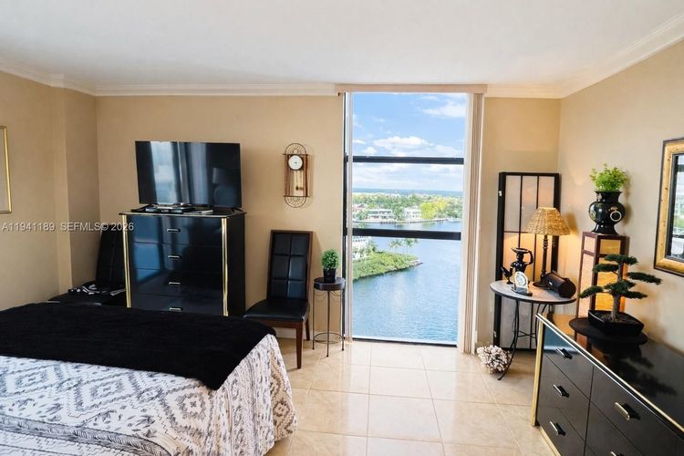 Waterview #1033 image #11