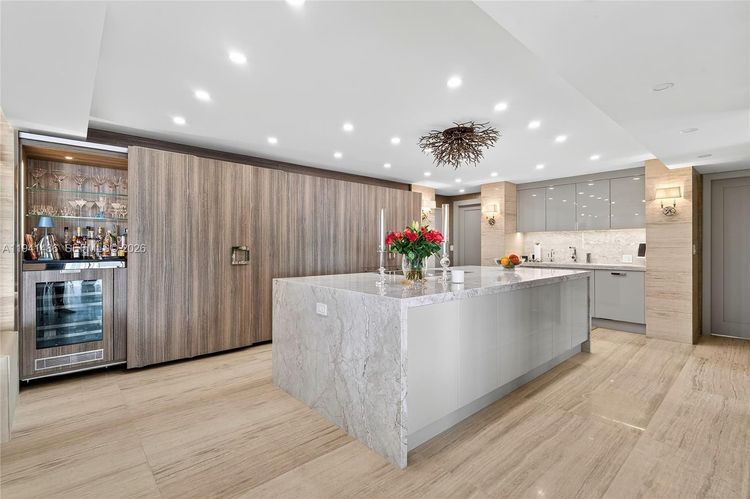 Bal Harbour 101 #1505+Cabana 27 image #13