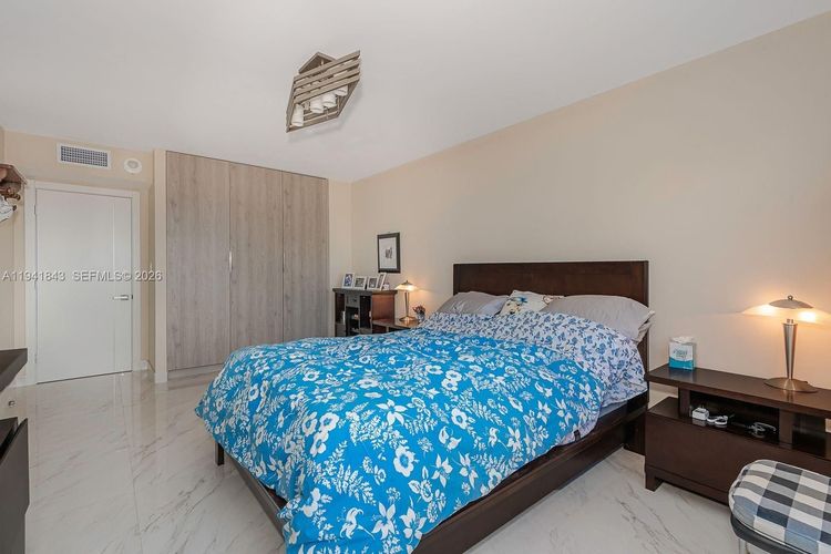 Winston Towers #619 image #16