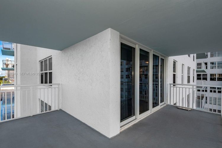 Winston Towers #619 image #26