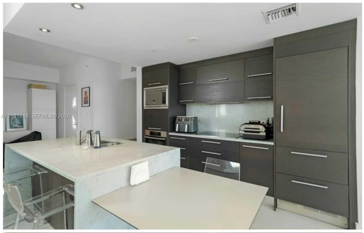 900 Biscayne Bay #401 image #9