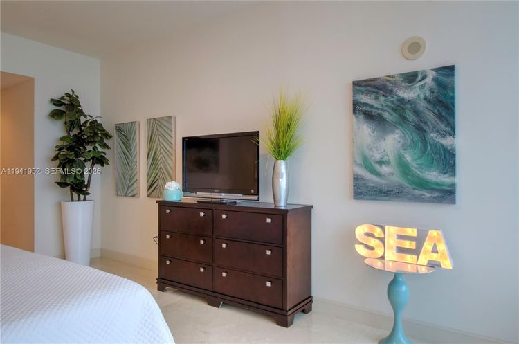 Continuum I South #2507 image #7