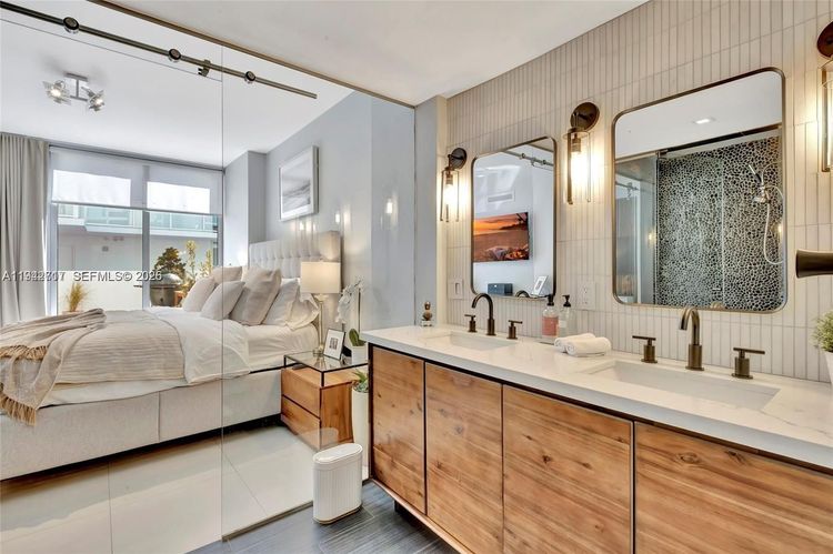 IOS on the Bay #307 image #8