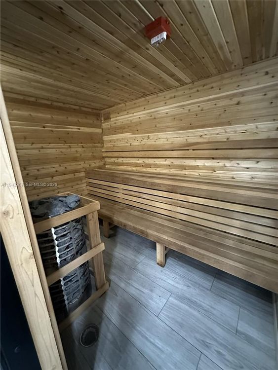 Plaza of the Americas #116 image #12