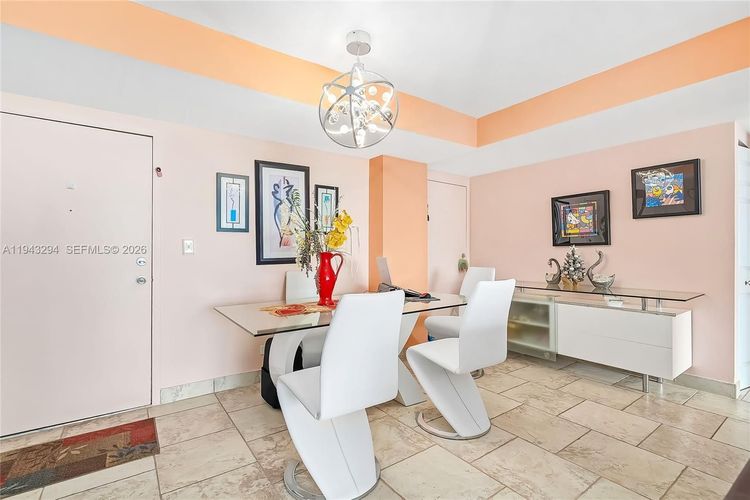 Winston Towers #1520 image #14