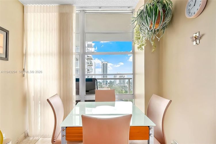 Winston Towers #1520 image #19