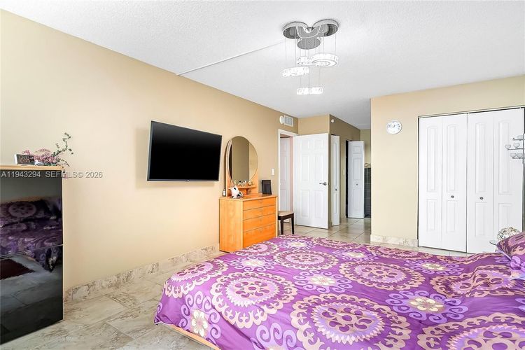 Winston Towers #1520 image #23