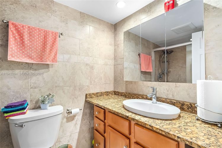 Winston Towers #1520 image #24