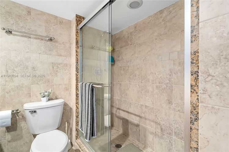 Winston Towers #1520 image #28