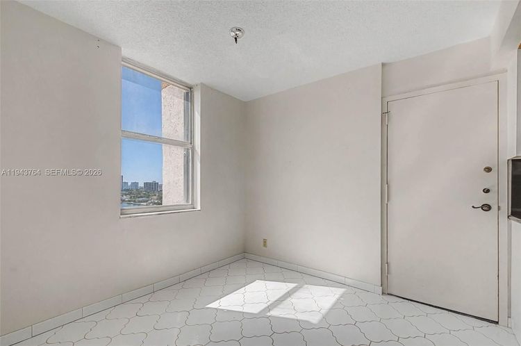 Prince George Condo #14M image #11