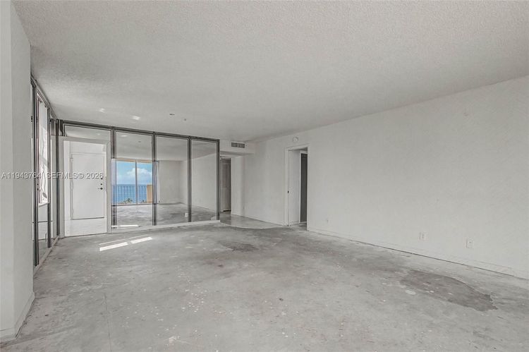 Prince George Condo #14M image #19