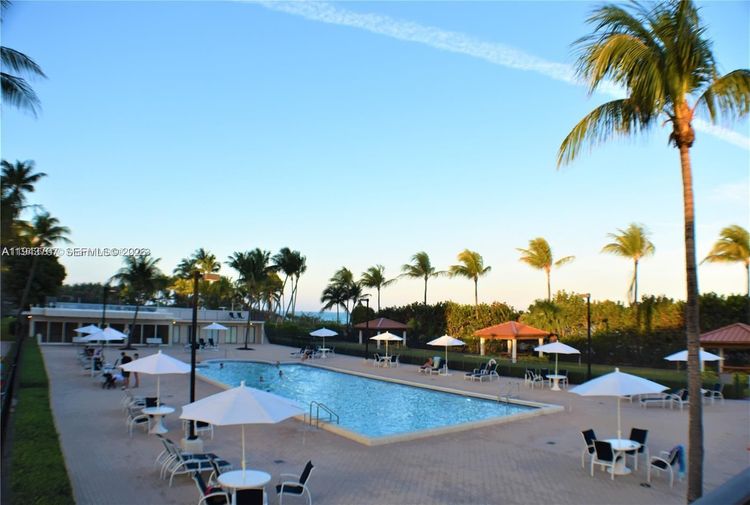 Oceanfront Plaza #301 image #53