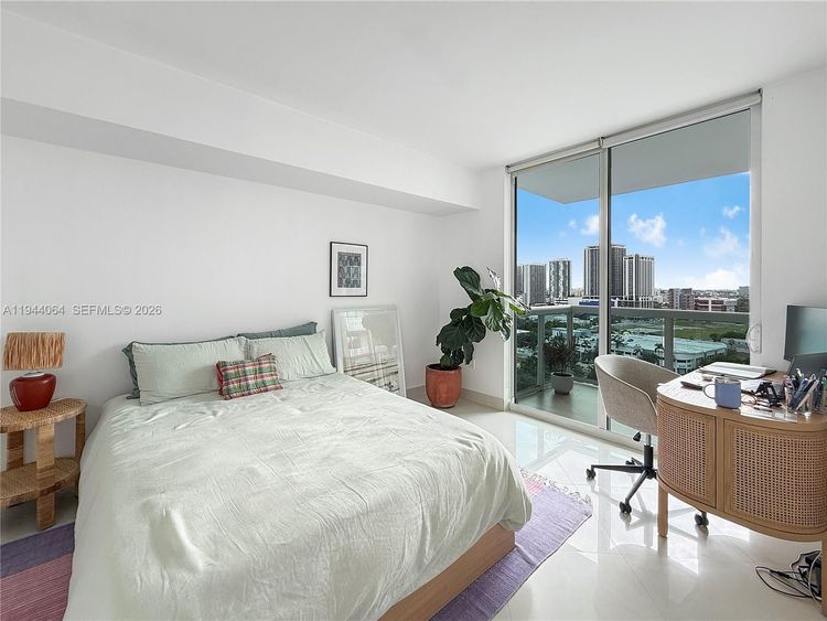 1800 Club #1810 image #15