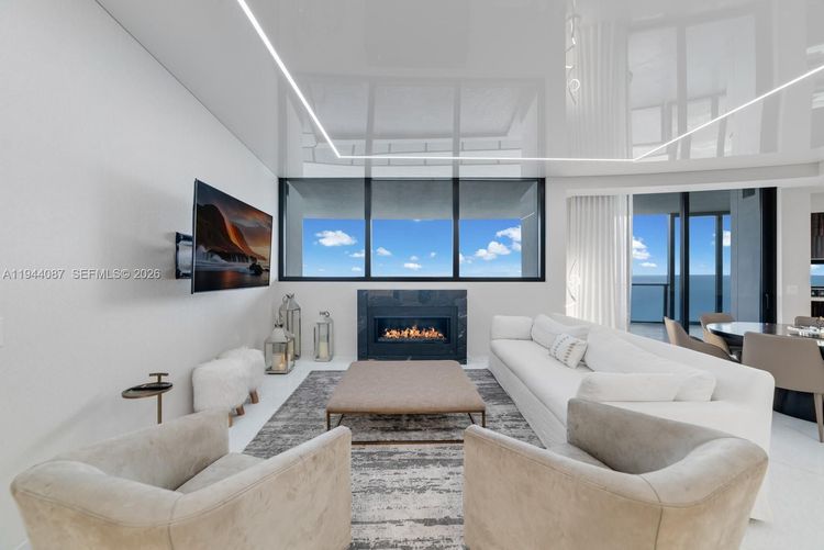 Porsche Design Tower #5201 image #15