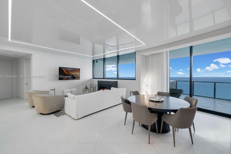 Porsche Design Tower #5201 image #16