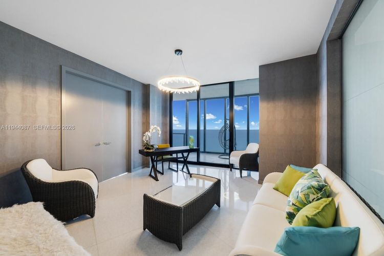 Porsche Design Tower #5201 image #19