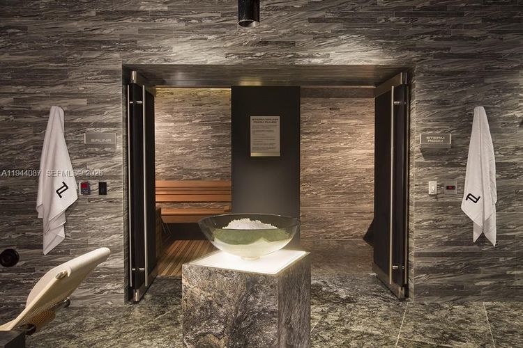 Porsche Design Tower #5201 image #69