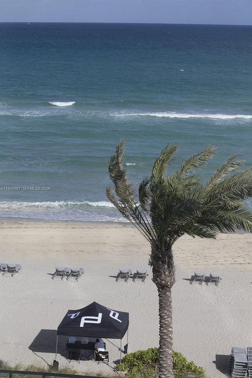 Porsche Design Tower #5201 image #82