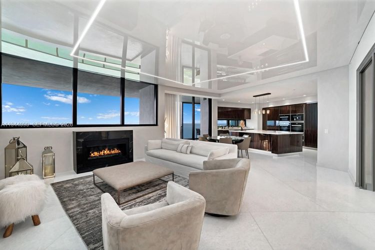 Porsche Design Tower #5201 image #14