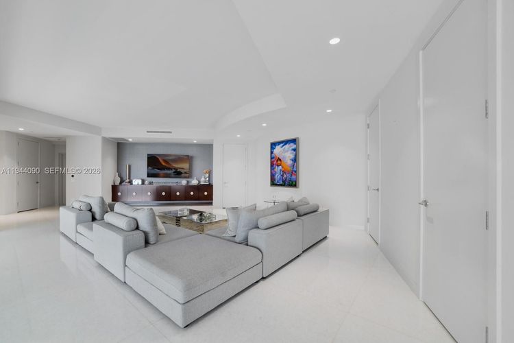 Porsche Design Tower #5201 image #20