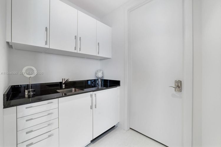 Porsche Design Tower #5201 image #22