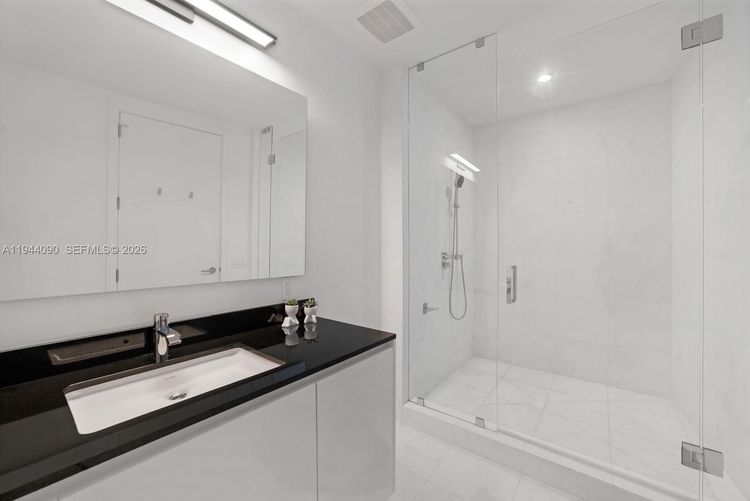 Porsche Design Tower #5201 image #35