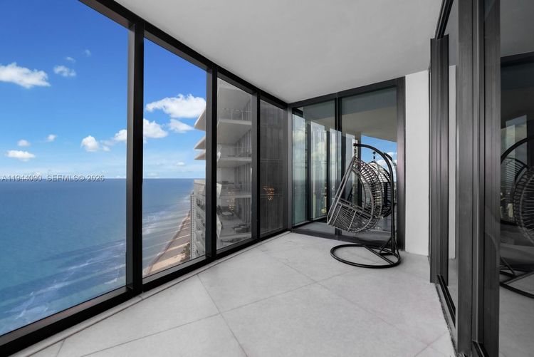 Porsche Design Tower #5201 image #46