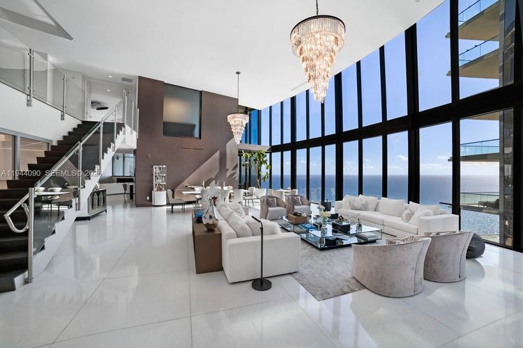 Porsche Design Tower #5201 image #8