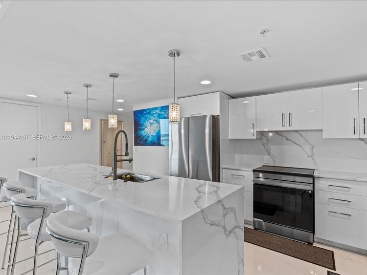 Onyx #1101 image #14