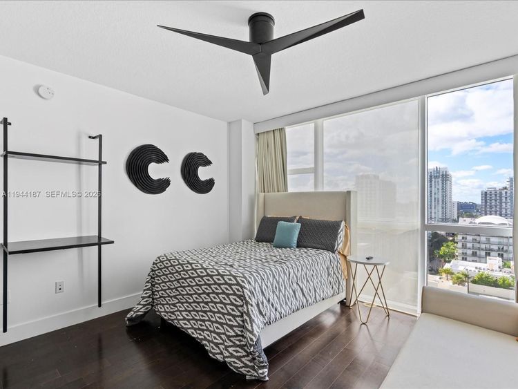 Onyx #1101 image #20