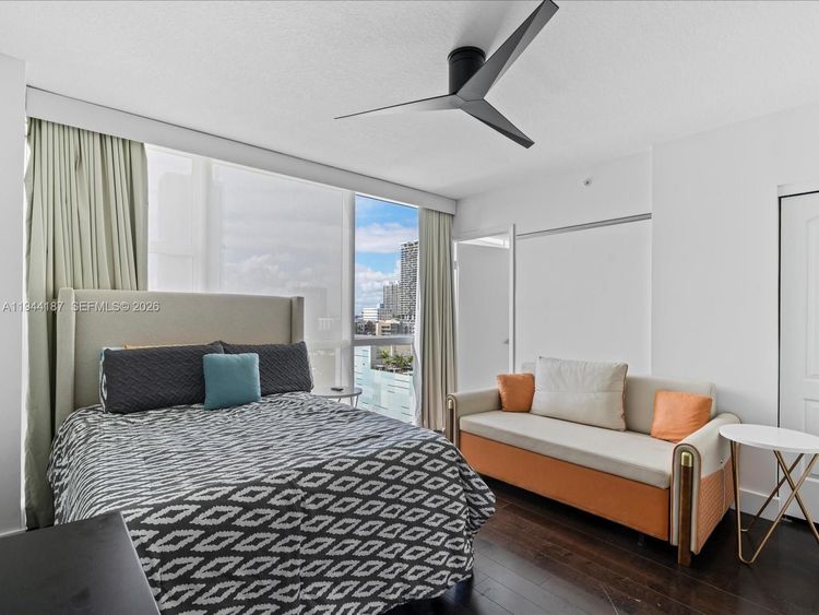 Onyx #1101 image #21