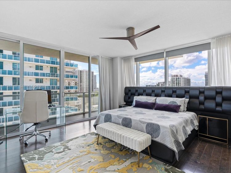 Onyx #1101 image #25