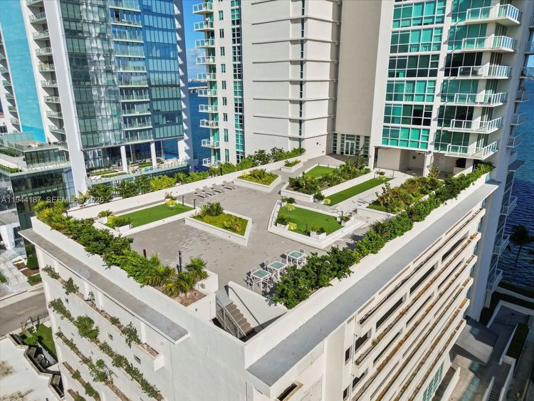 Onyx #1101 image #40