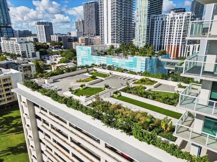 Onyx #1101 image #41