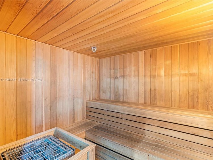 Onyx #1101 image #42