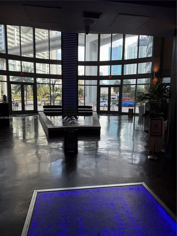 Neo Vertika #1703 image #16