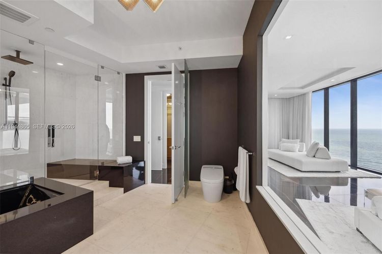 Porsche Design Tower #2601 image #13