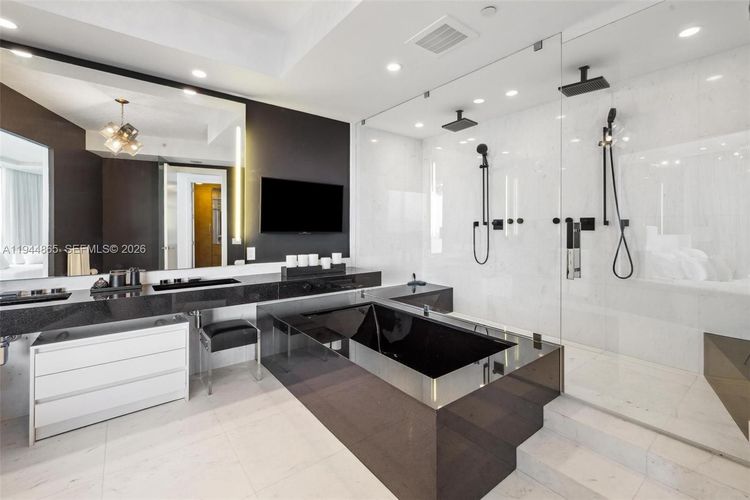 Porsche Design Tower #2601 image #14