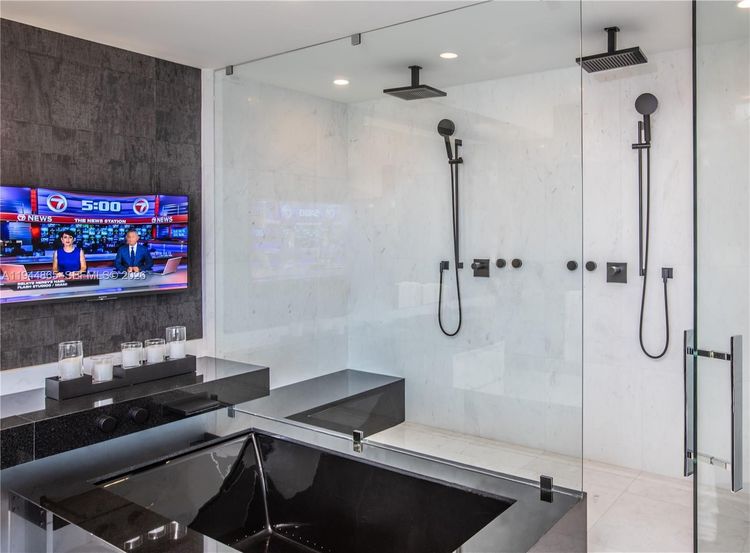 Porsche Design Tower #2601 image #16