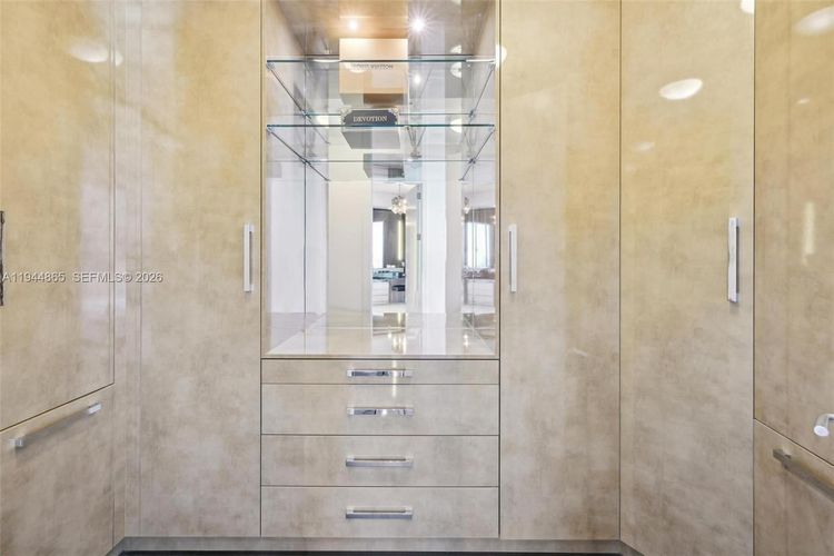 Porsche Design Tower #2601 image #17