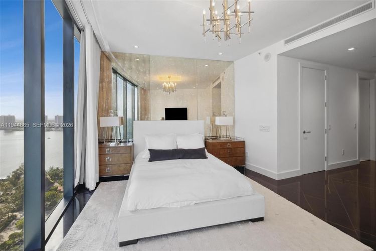 Porsche Design Tower #2601 image #23