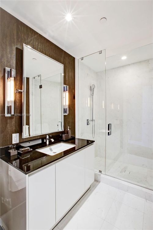 Porsche Design Tower #2601 image #25