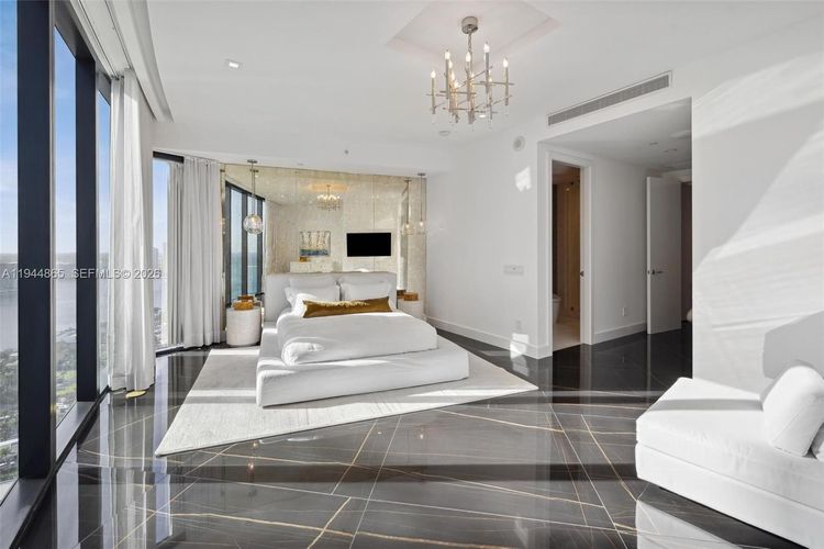 Porsche Design Tower #2601 image #27