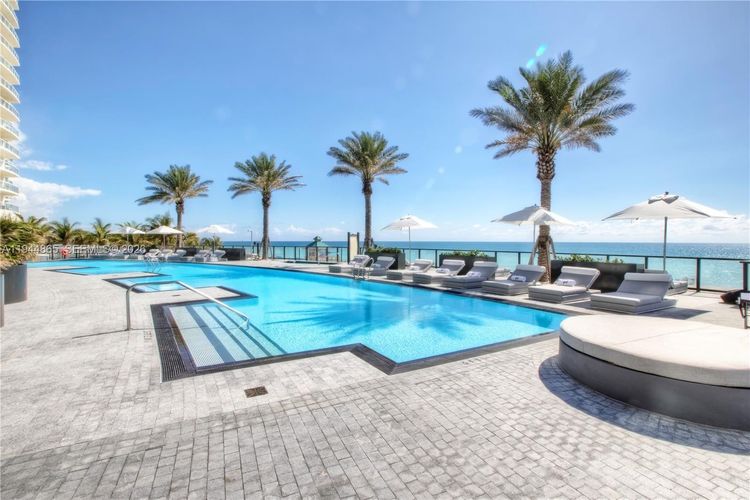 Porsche Design Tower #2601 image #41